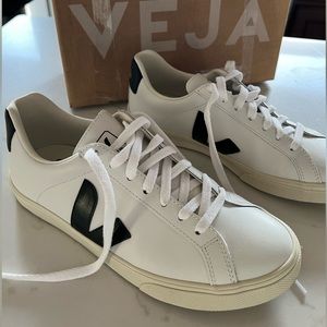 Veja Esplar logo size 8